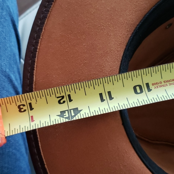 Hat - Picture 4 of 7